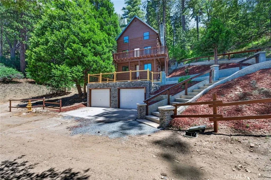 567 Maple Drive — photo