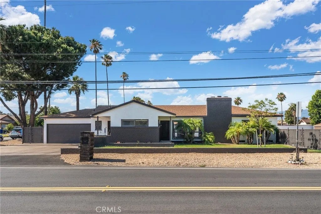 17912 Merrill — photo