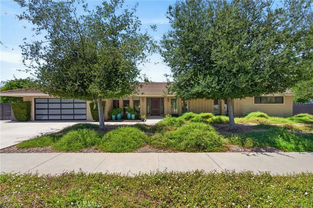 5931 Copperfield, Riverside, CA 92506 — photo 2