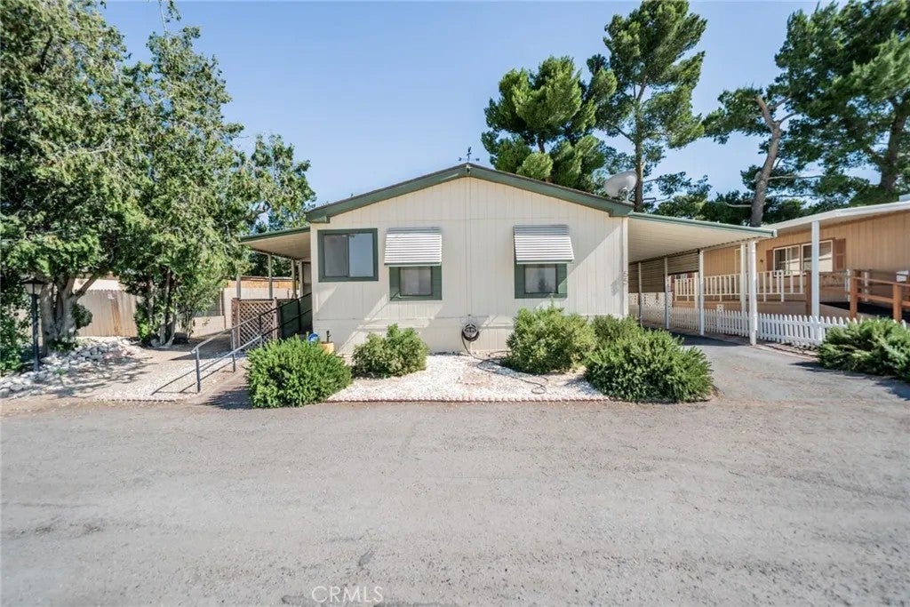 10200 Johnson 55 — photo