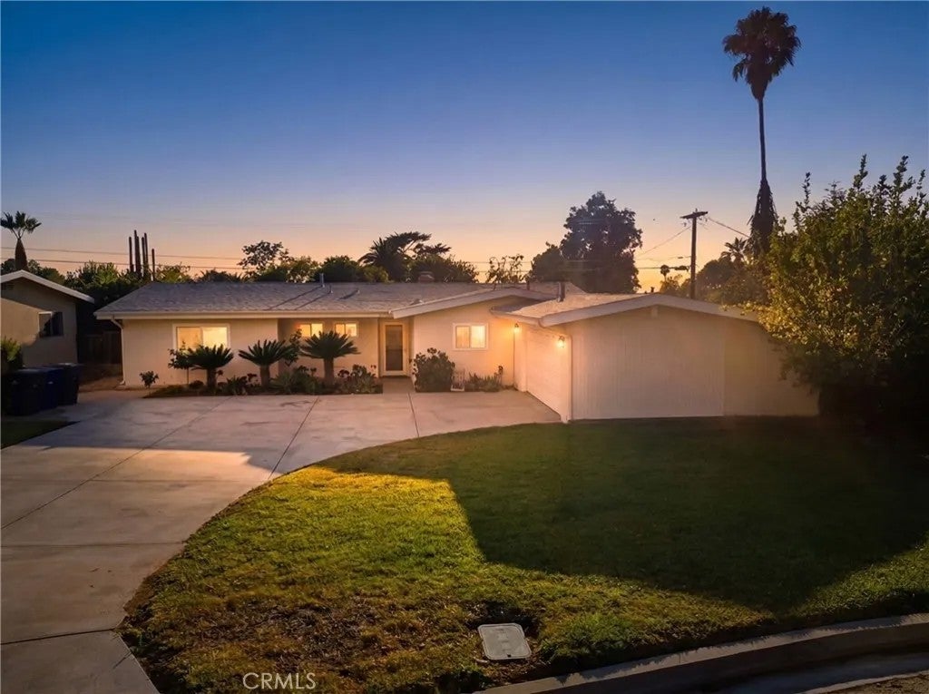 3979 Havenhurst — photo