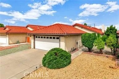 26100 Goldenwood — photo
