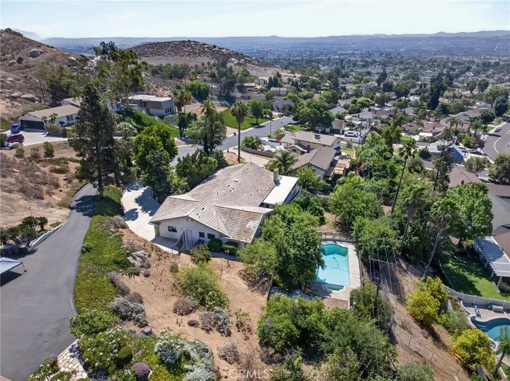 5462 Sierra Vista — photo