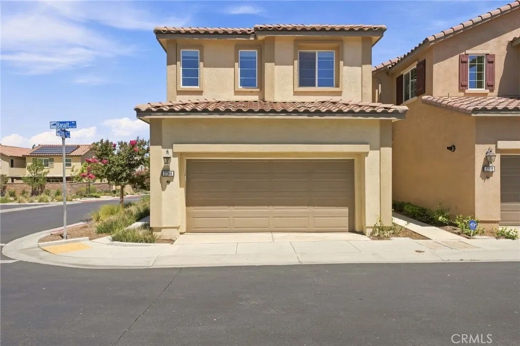27366 Basalt — photo