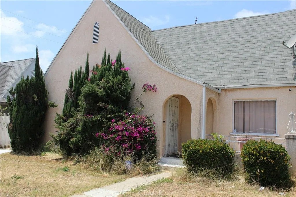 1657 S Fairfax — photo