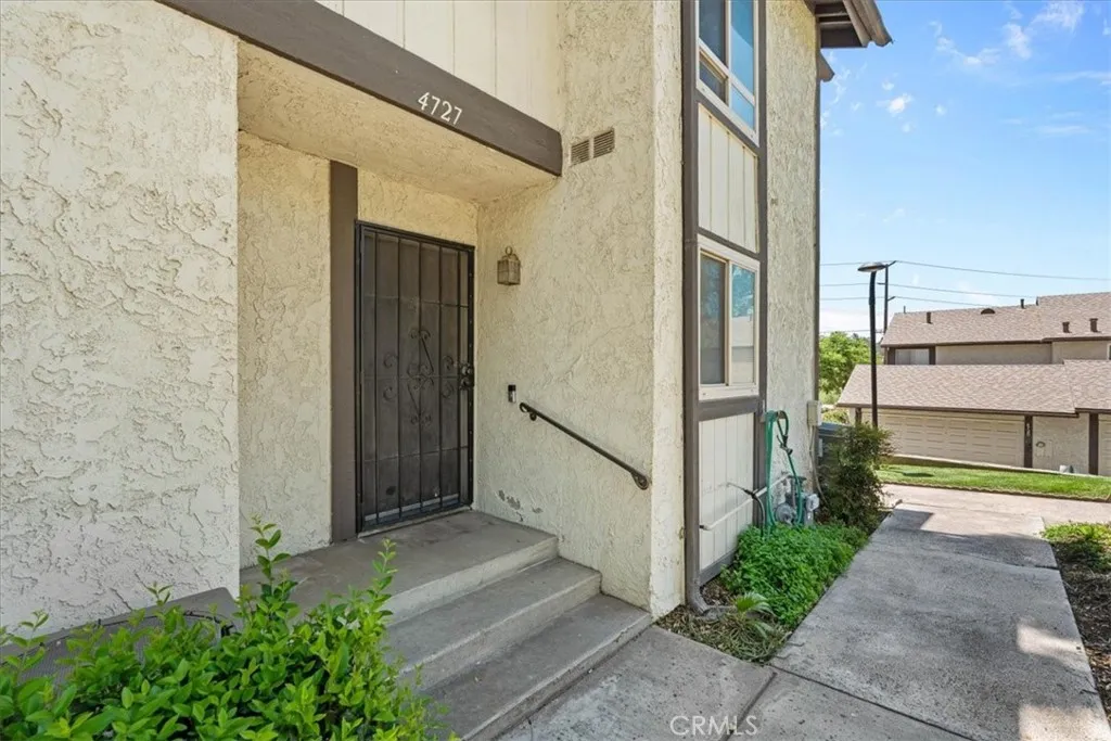 4727 Knickerbocker, Riverside, CA 92501 — photo 3