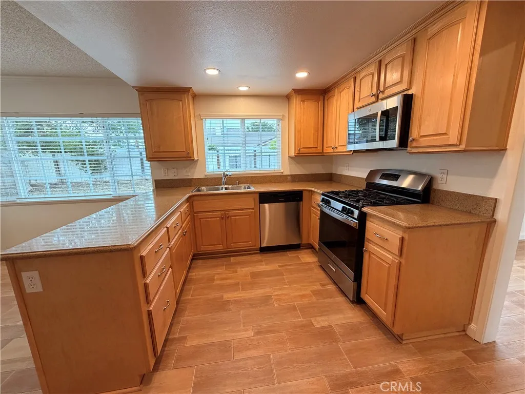11341 Rancho La Brea, Riverside, CA 92505 — photo 2