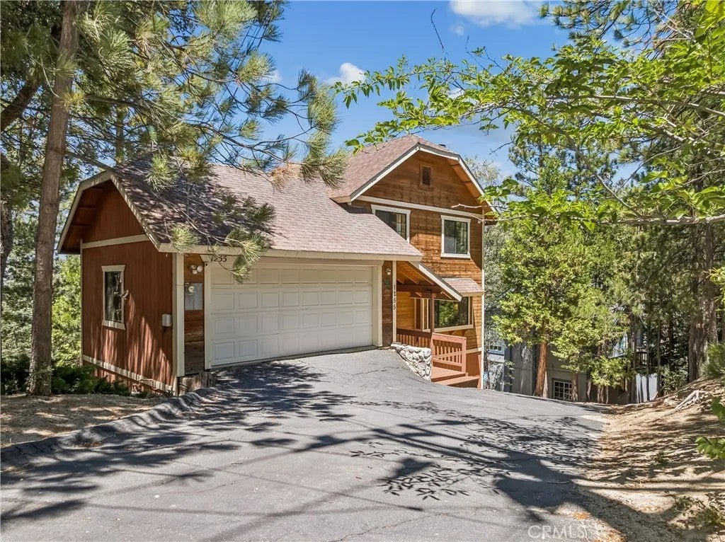 1255 Aleutian Drive — photo