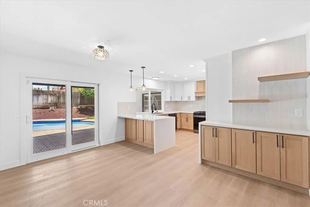2463 Falling Oak, Riverside, CA 92506 — photo 2