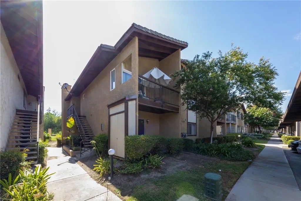 3180 Little Mountain B — photo