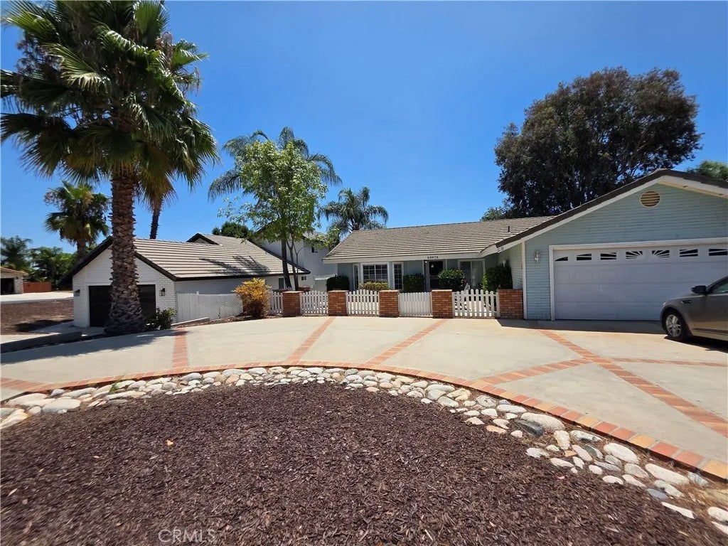 23673 Canyon Lake North — photo