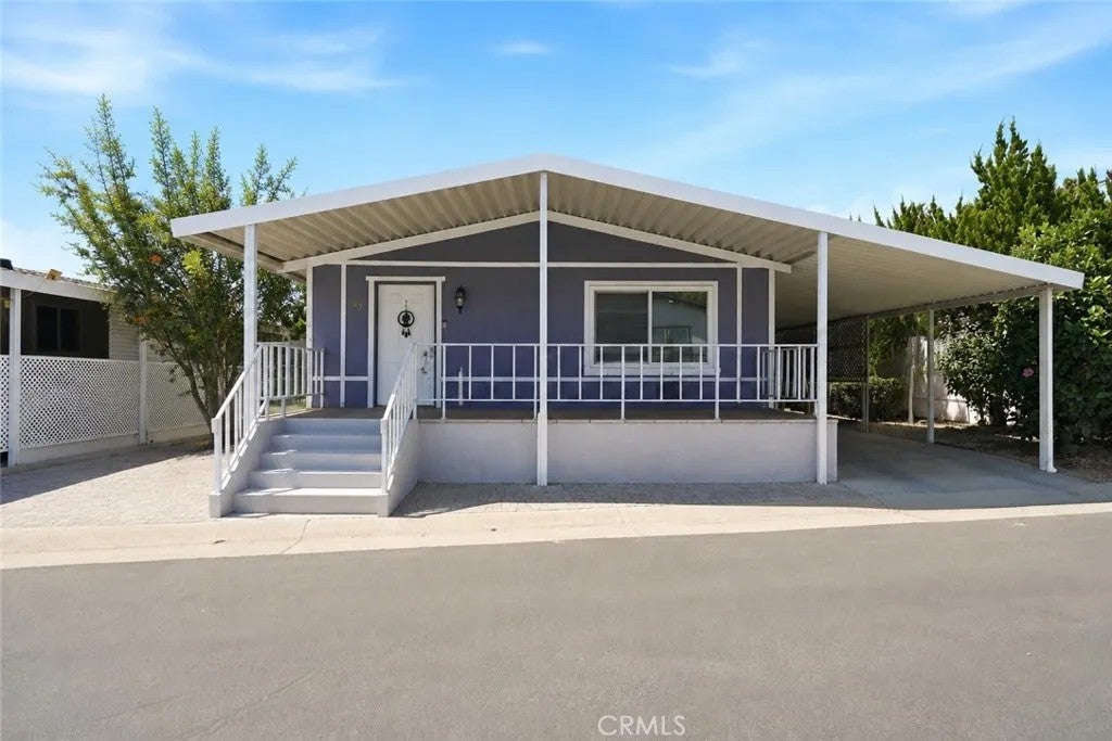 840 E Foothill 197 — photo