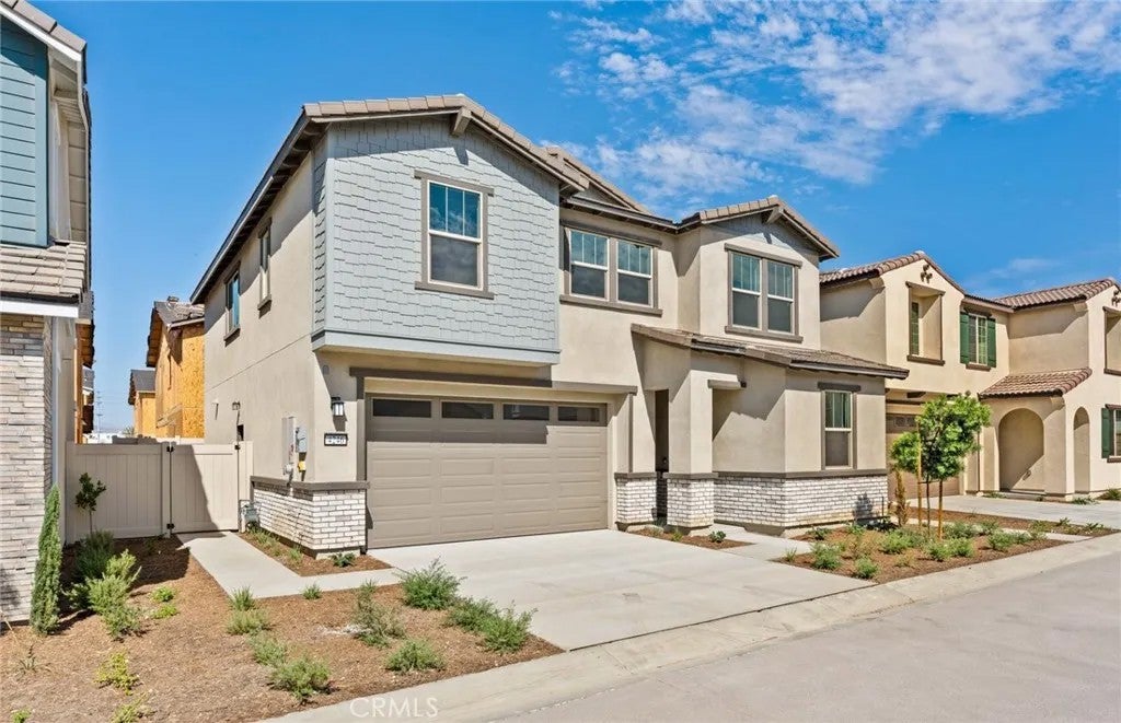 4246 East Flutter Privado — photo