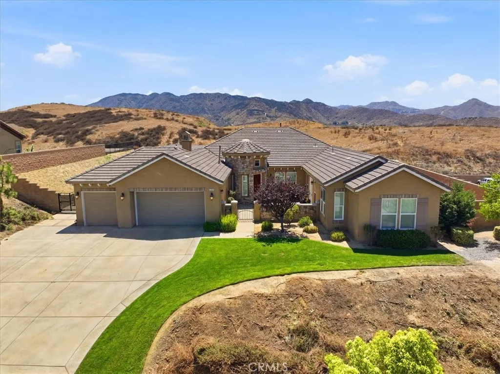 3086 Crystal Ridge Lane, Colton, CA 92324 — photo 2