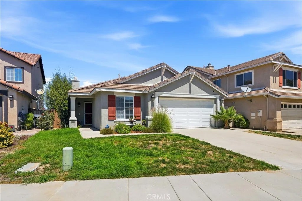 44607 Crestwood Circle — photo