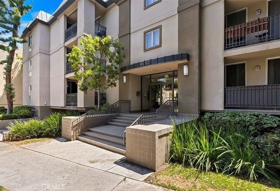 4630 Willis 305 — photo