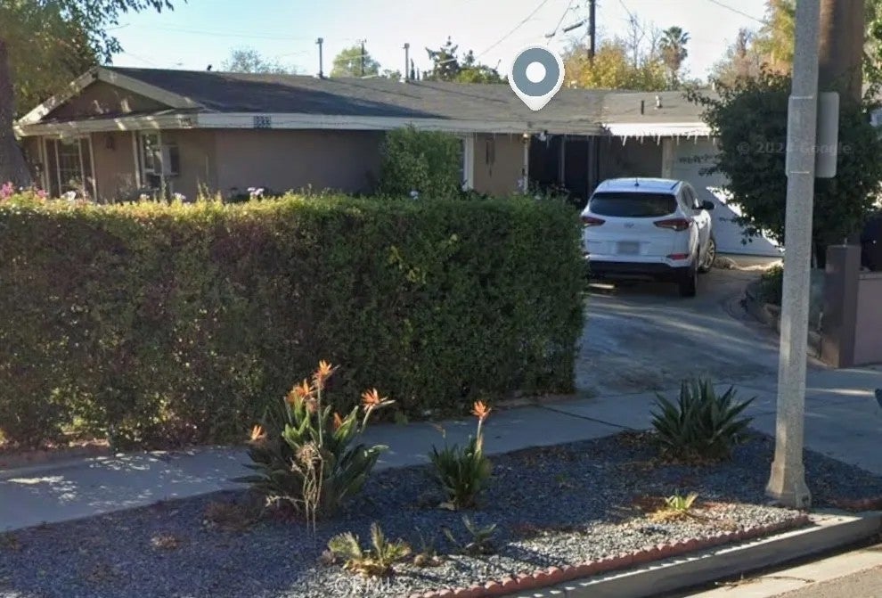 8833 Shawnee Ave — photo