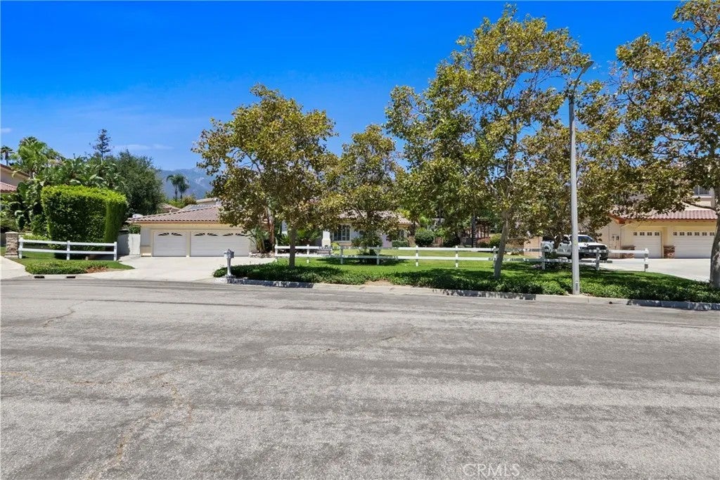11140 Trails End Court — photo