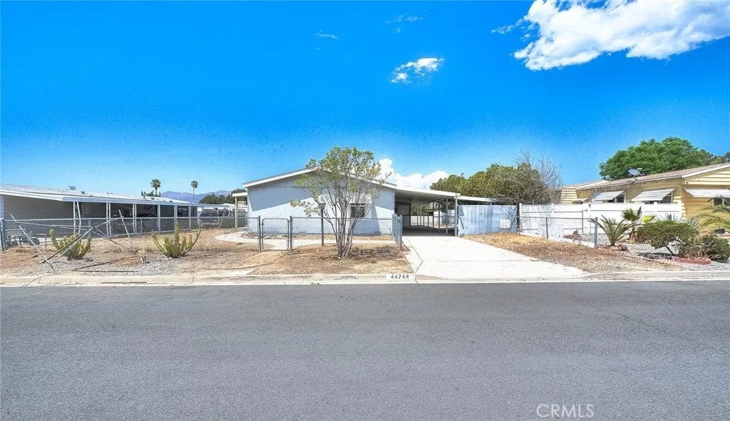 44744 Cornish — photo