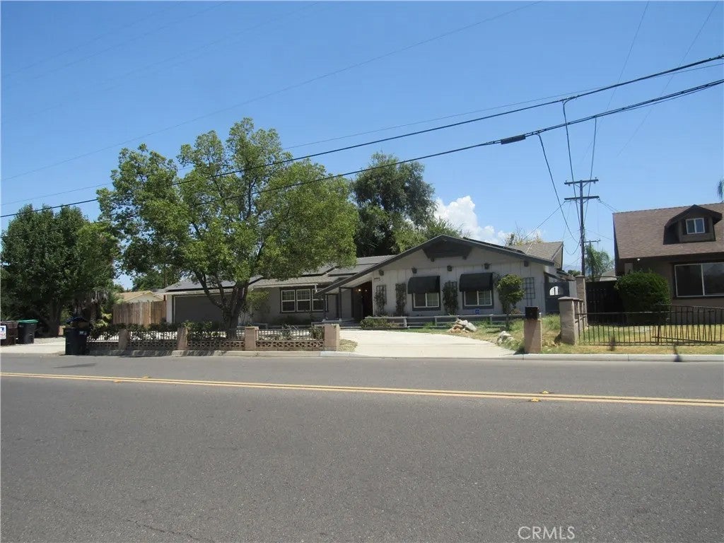 26700 Girard Street — photo