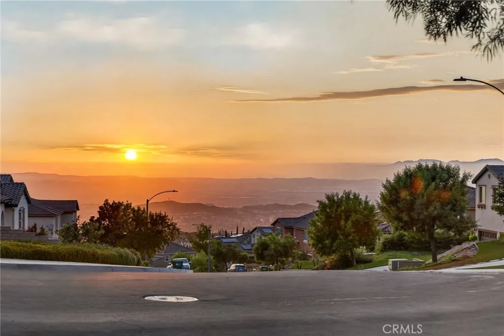 16796 Golden Bluff Loop, Riverside, CA 92503 — photo 3