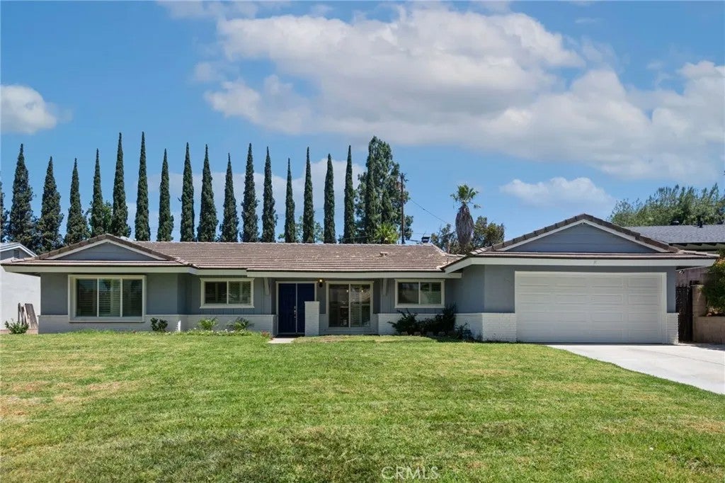 6336 Glen Aire Avenue — photo