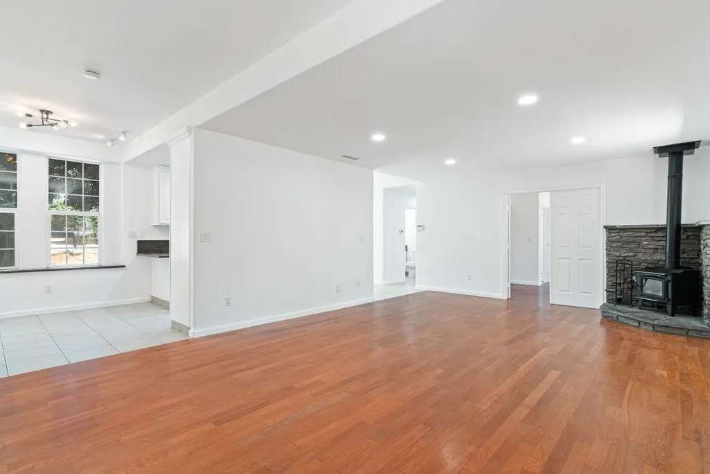 205 Waring, Riverside, CA 92507 — photo 2