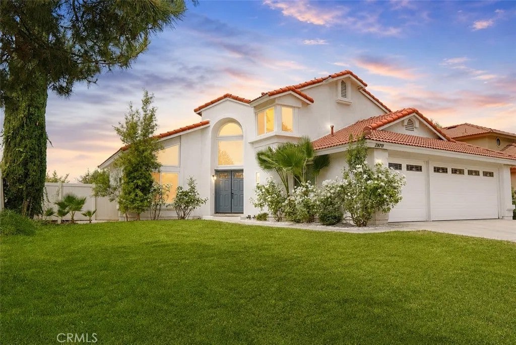 23711 Redbark — photo