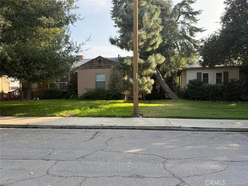 416 Oakdale Drive — photo