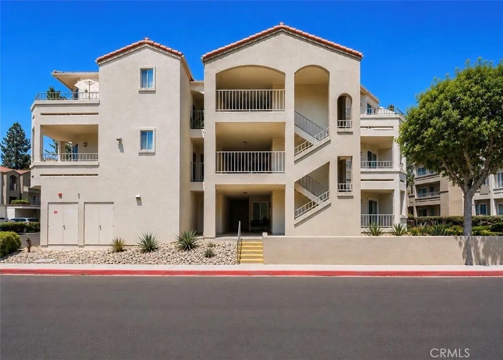 1030 Vista Del Cerro Drive 104 — photo