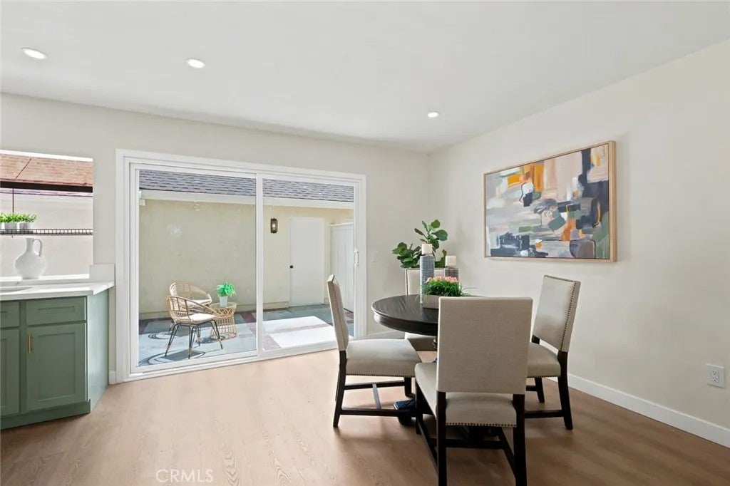 1700 W Cerritos 206 — photo
