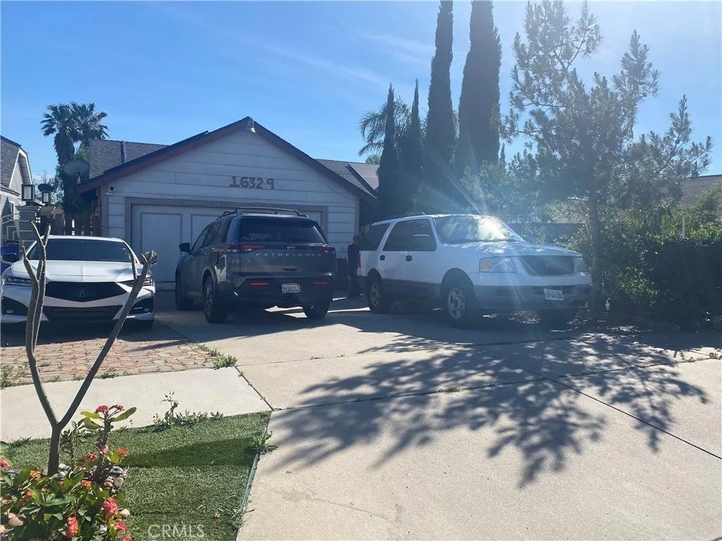 16329 Elaine Drive — photo
