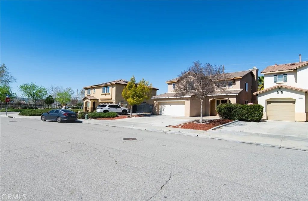 1271 Pardee Street — photo
