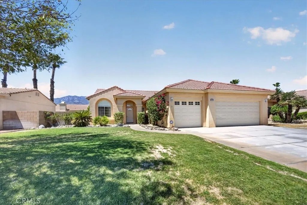 27745 Avenida Maravilla — photo