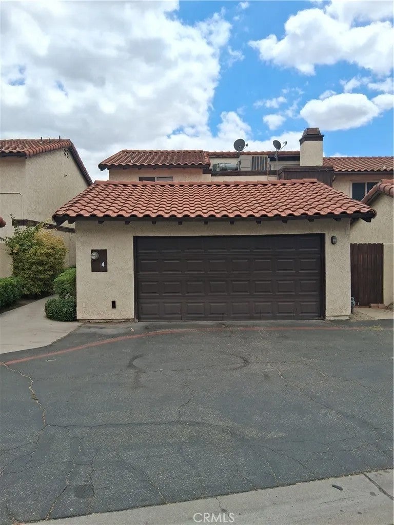 1077 S Santo Antonio Drive 4 — photo