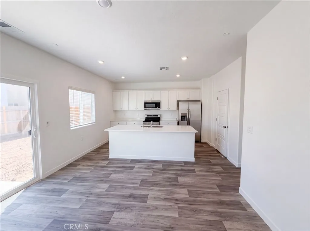 4496 Bellaire, Clovis, CA 93619 — photo 2