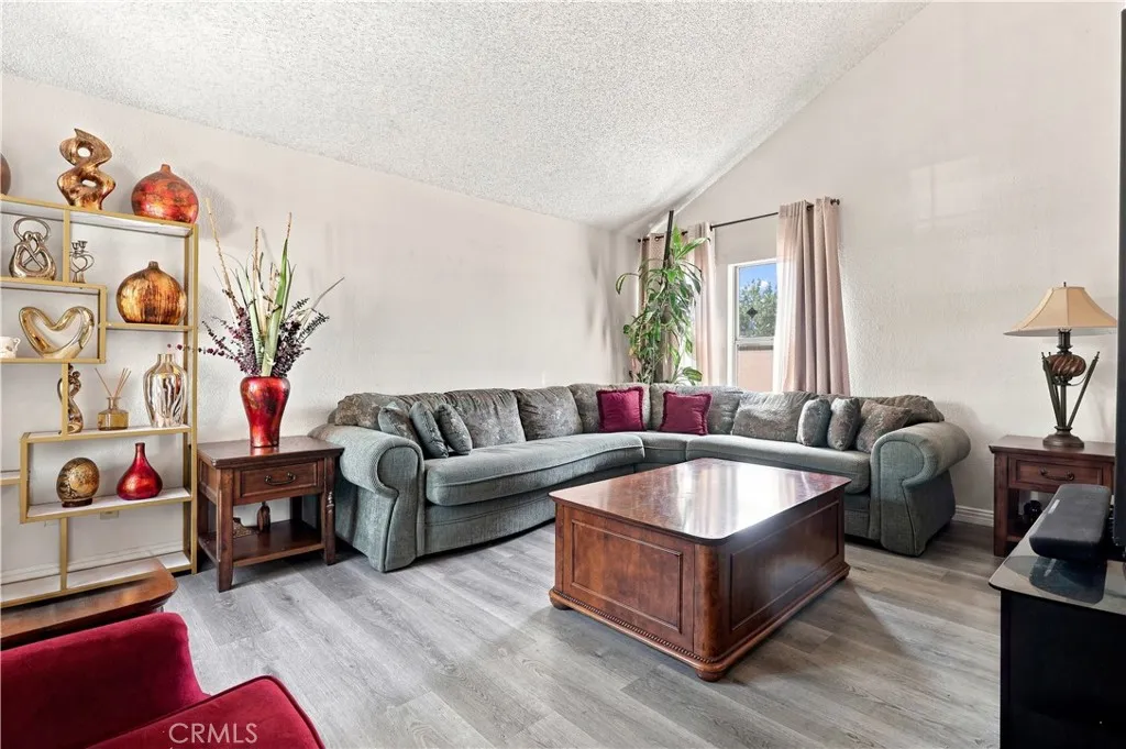 737 E Jackson, Rialto, CA 92376 — photo 2