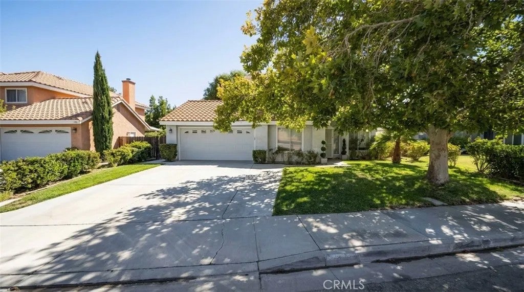 44440 Avenida Del Rio — photo