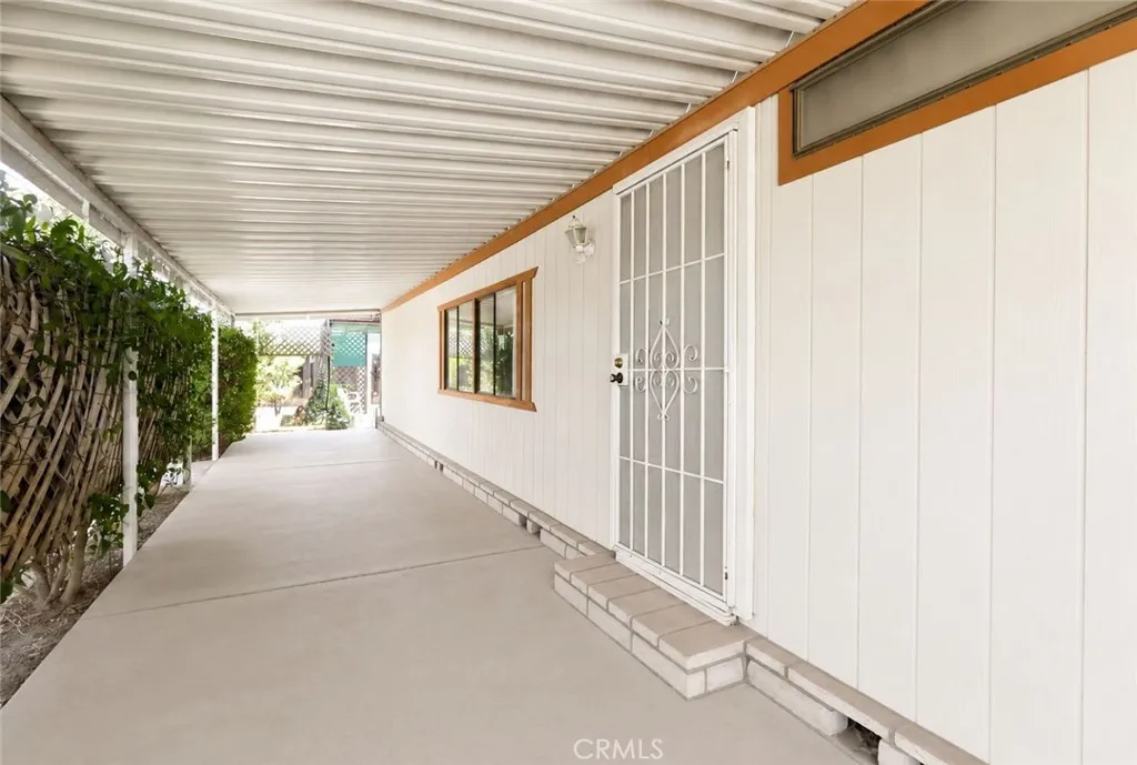 661 Roadrunner, Perris, CA 92570 — photo 2