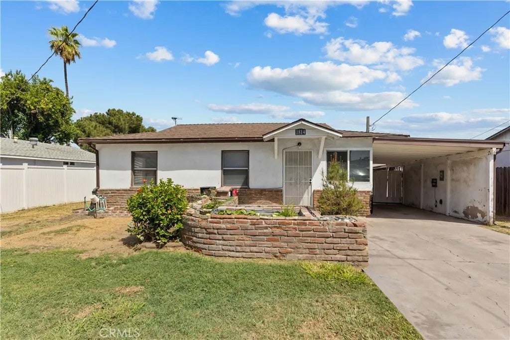 1814 Wallace Court — photo