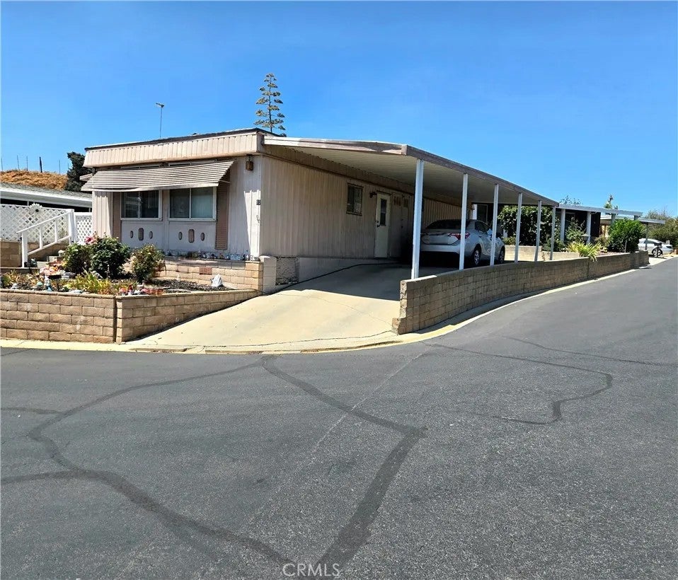 33600 Calimesa 92 — photo