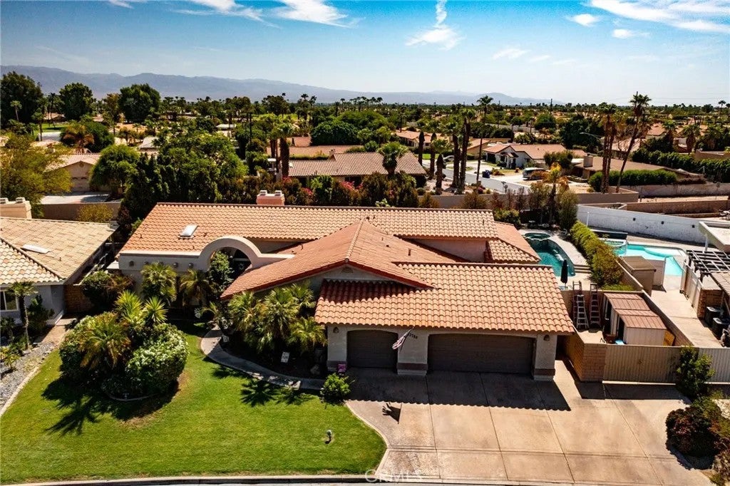 43780 Skyward Way — photo