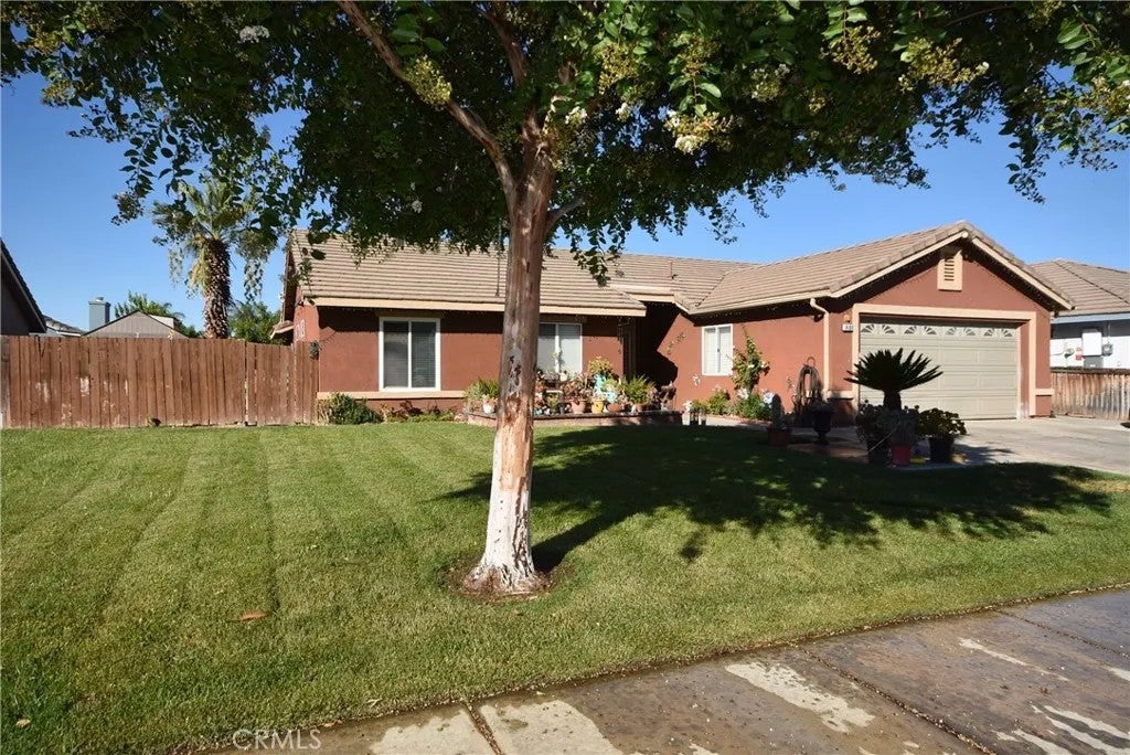1480 Stratus Street — photo