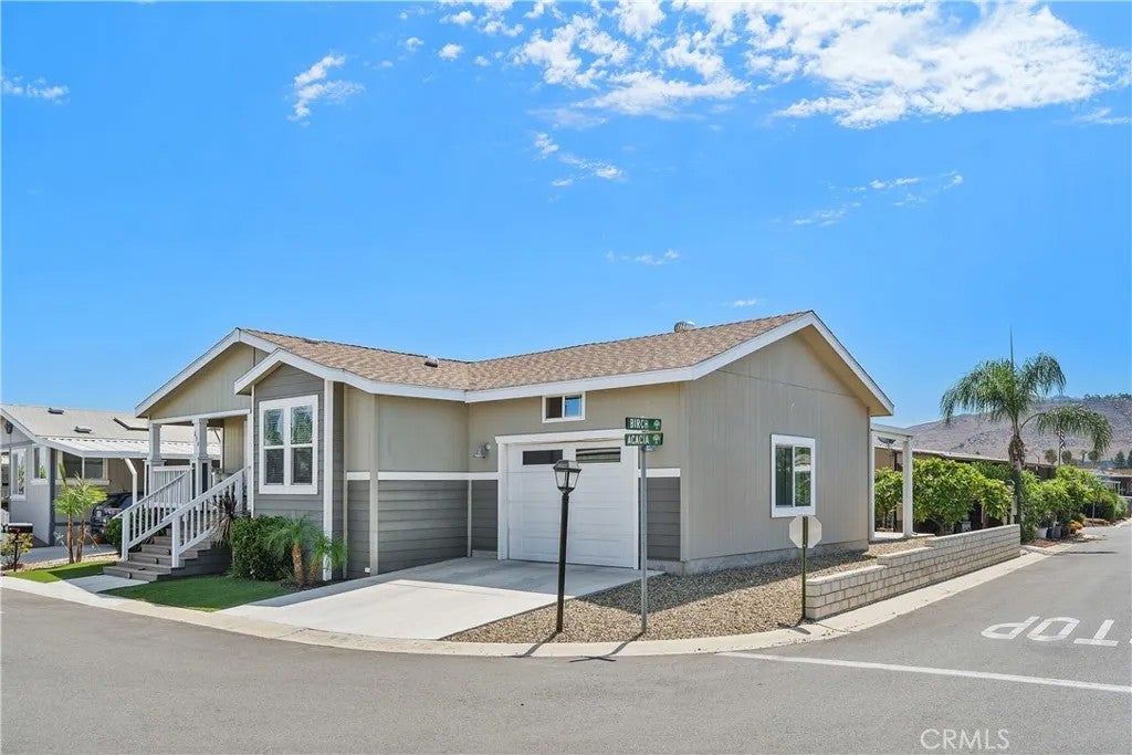 4000 Pierce 256 — photo