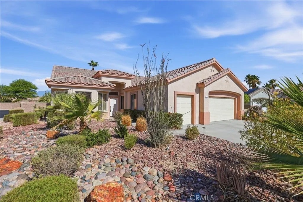 39375 Falconwood Court — photo