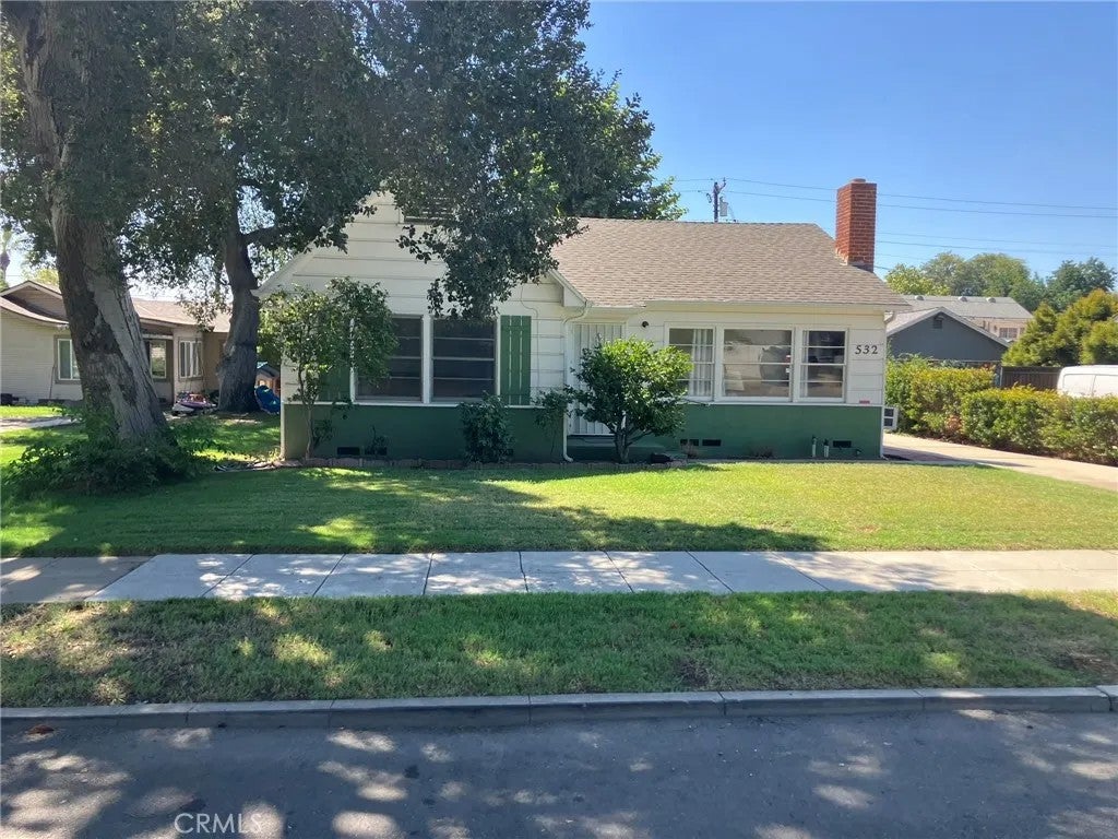 532 E Rosewood Court — photo