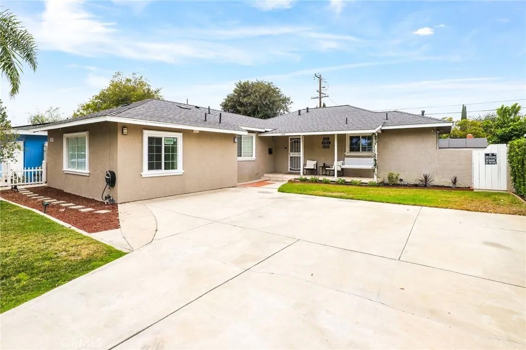1313 E Merona Place — photo