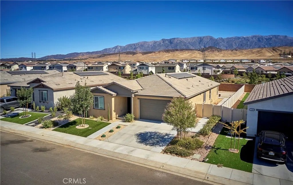 5095 Maverick Street — photo