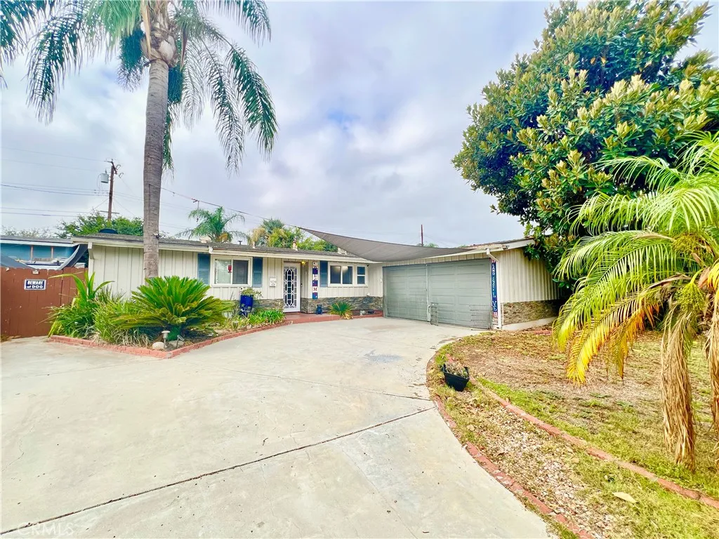 928 Bluecrest Street — photo