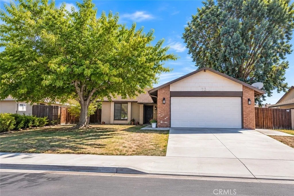 14878 Silvertree — photo